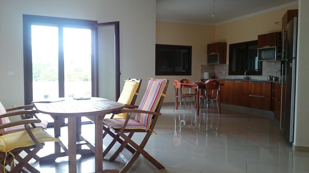 Dimitris Villa Aigio Exterior photo