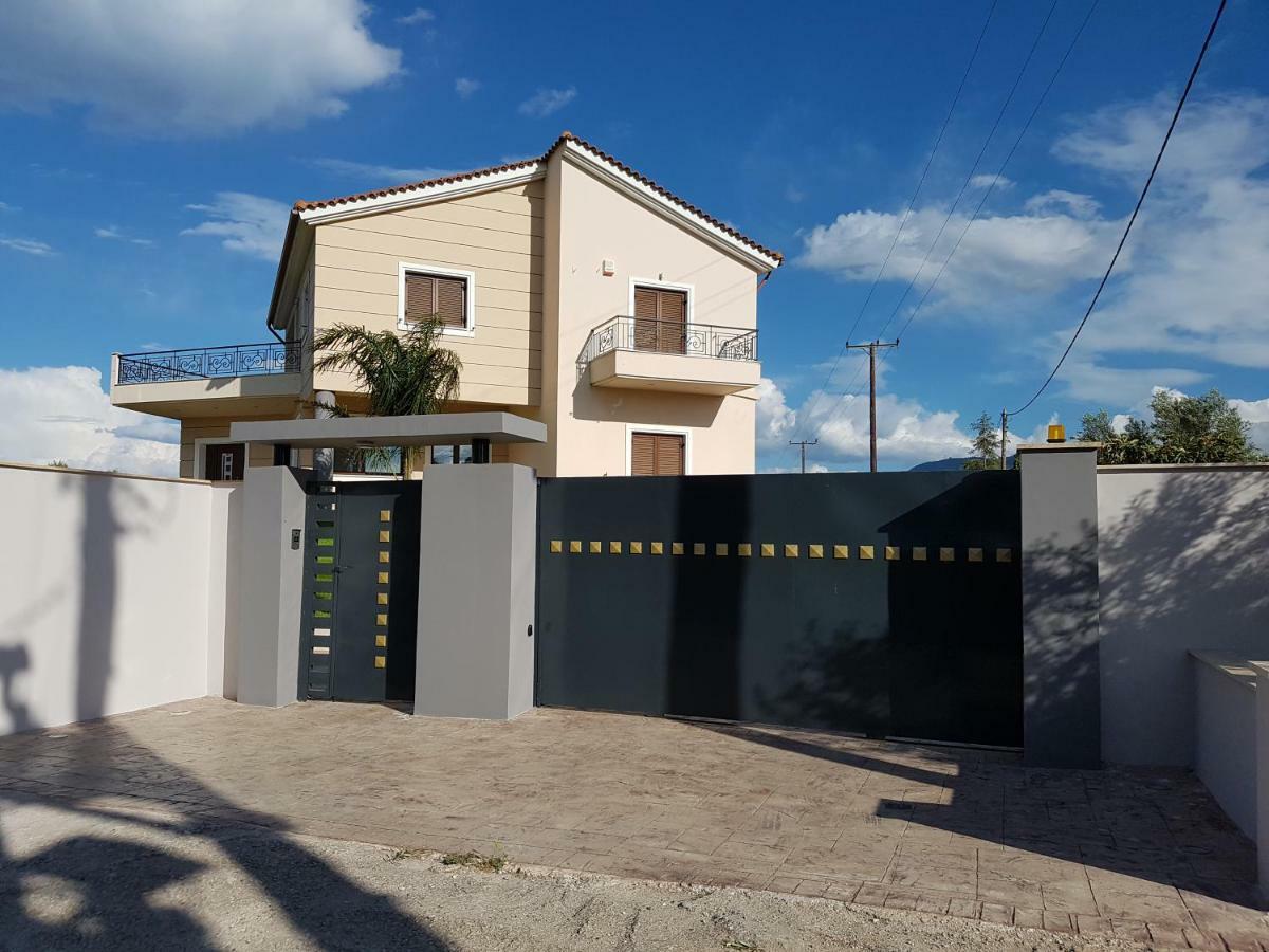 Dimitris Villa Aigio Exterior photo