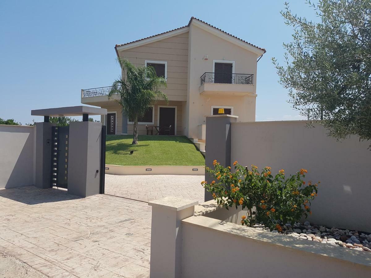 Dimitris Villa Aigio Exterior photo